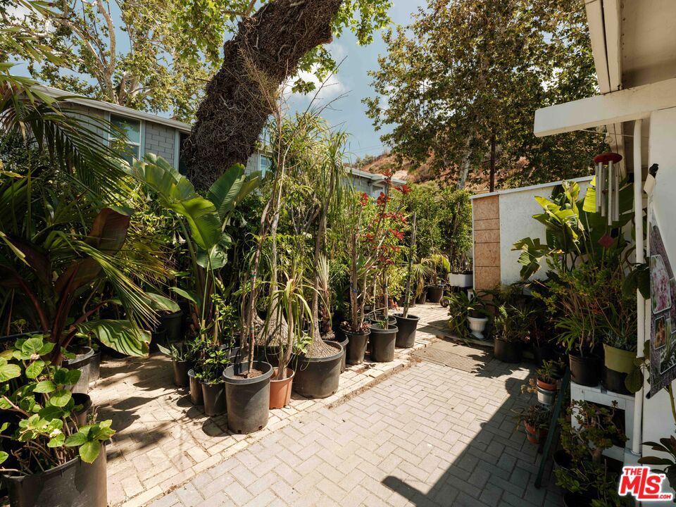 21201 Pacific Coast Highway Property Photo 9