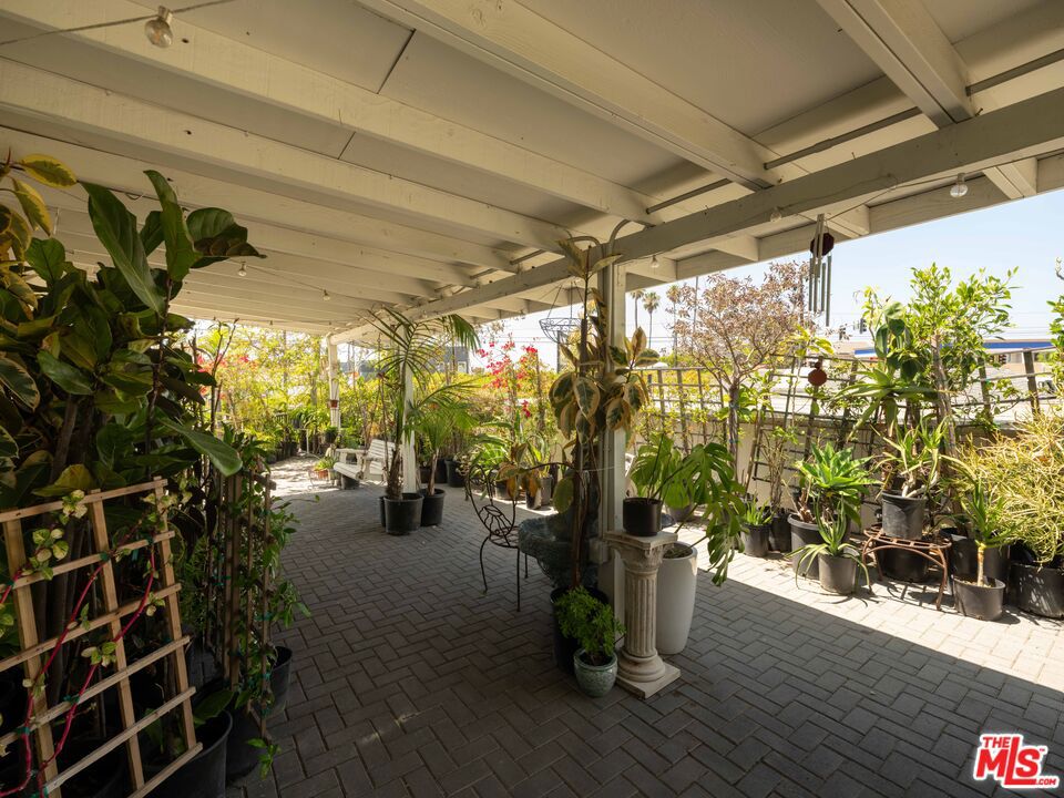 21201 Pacific Coast Highway Property Photo 10