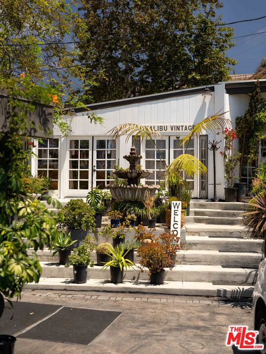 21201 Pacific Coast Highway Property Photo 17