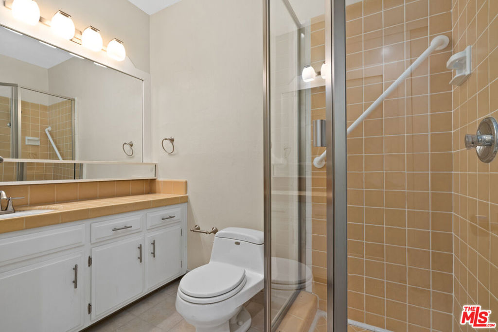 1830 Westholme Avenue 101 Property Photo 21