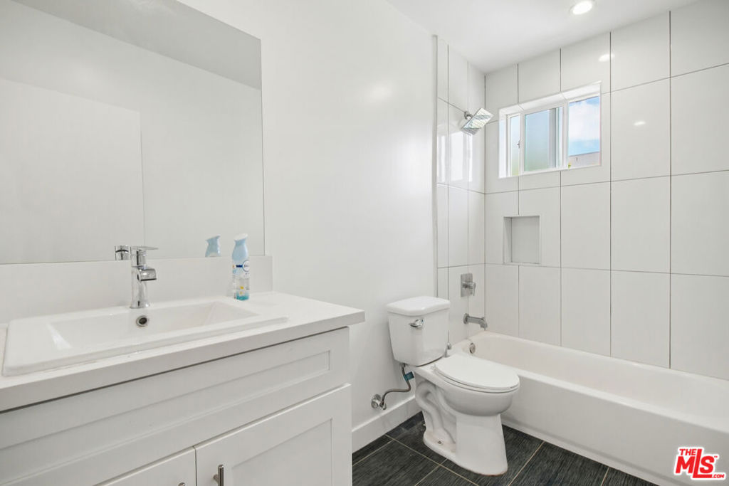 6336 Beck Avenue 2 Property Photo 10
