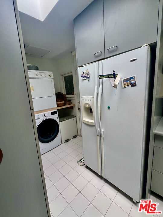 705 Superba Avenue Property Photo 8