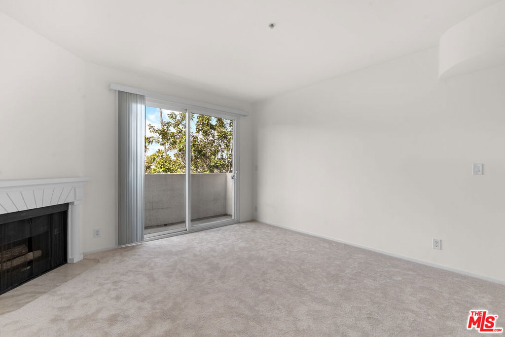620 S Gramercy Place 301 Property Photo 12