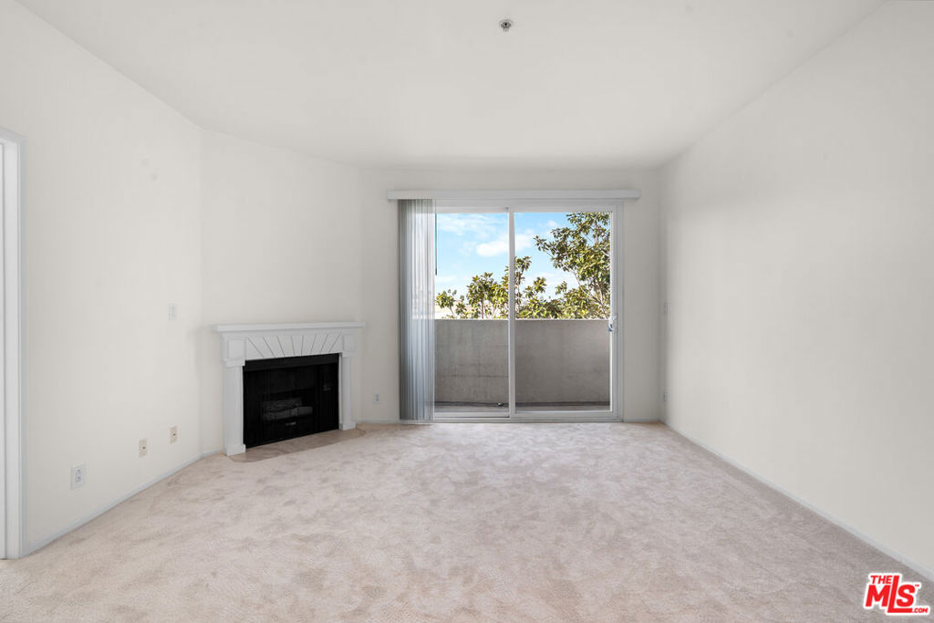 620 S Gramercy Place 301 Property Photo 14