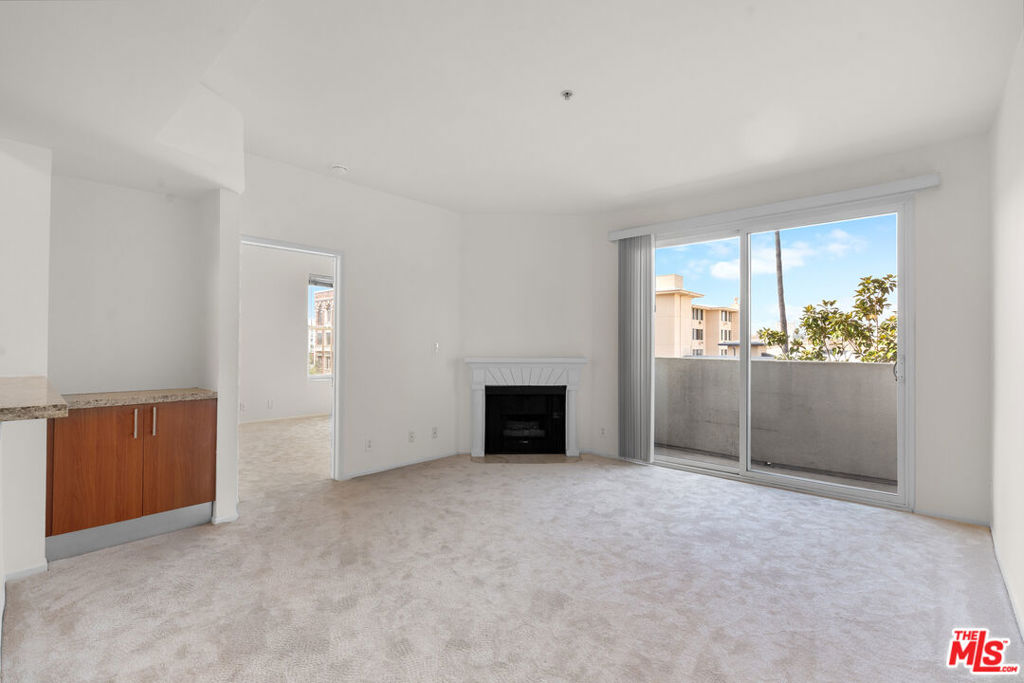 620 S Gramercy Place 301 Property Photo 16