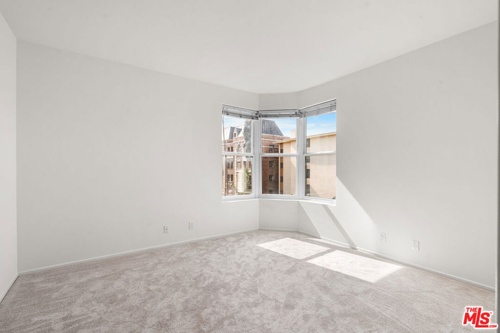 620 S Gramercy Place 301 Property Photo 19