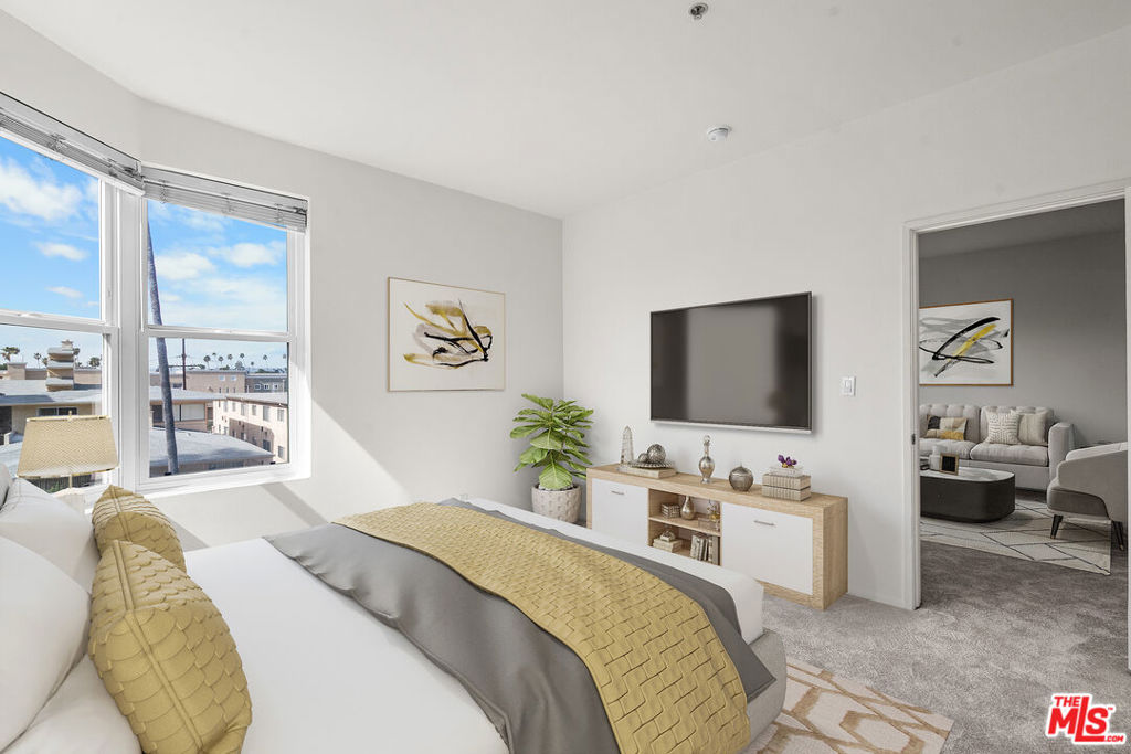620 S Gramercy Place 301 Property Photo 20