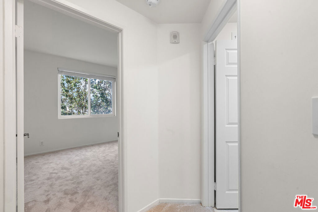620 S Gramercy Place 301 Property Photo 25