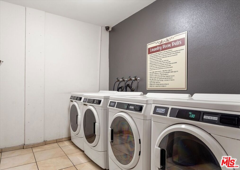 620 S Gramercy Place 301 Property Photo 30