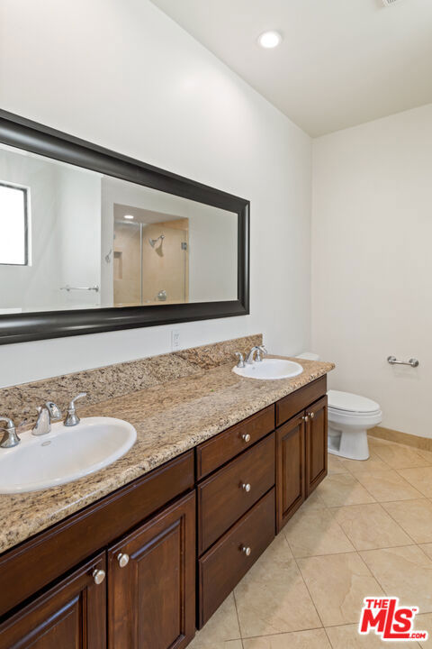 430 Maple Drive 203 Property Photo 27