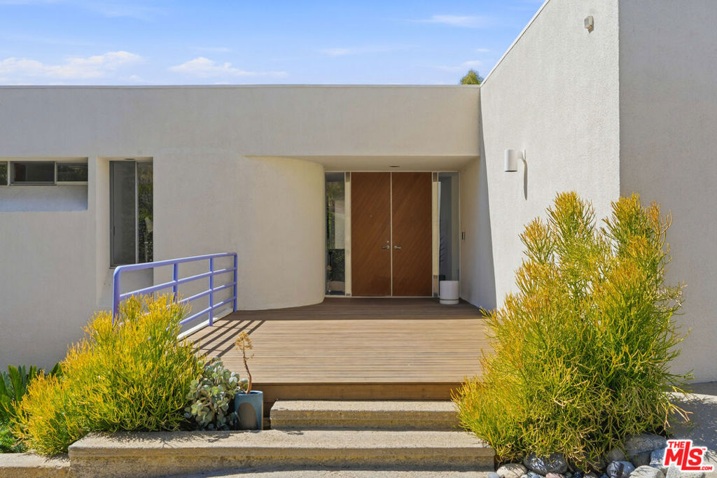 12268 Canna Road Property Photo 4