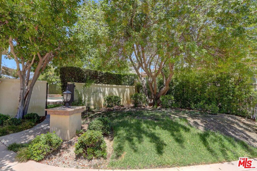 23863 Erin Place Property Photo 28