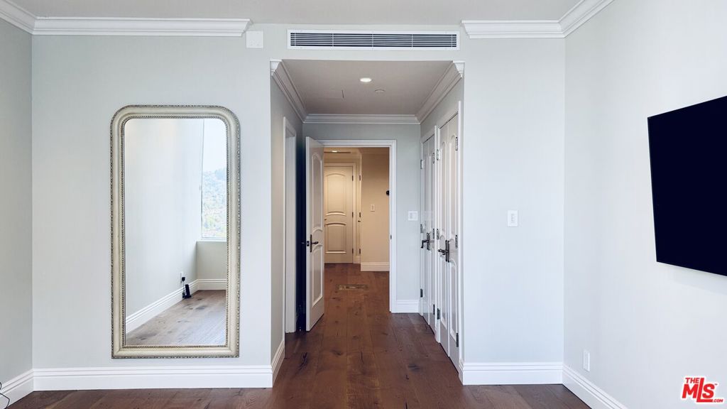 10724 Wilshire Boulevard 1605 Property Photo 62