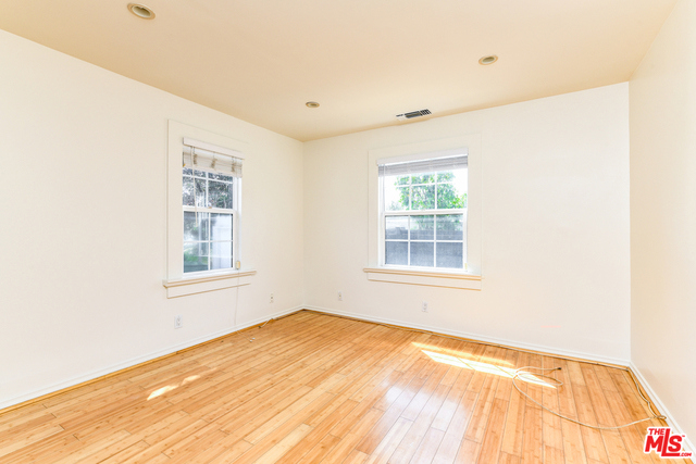 653 Vernon Avenue Property Photo 11