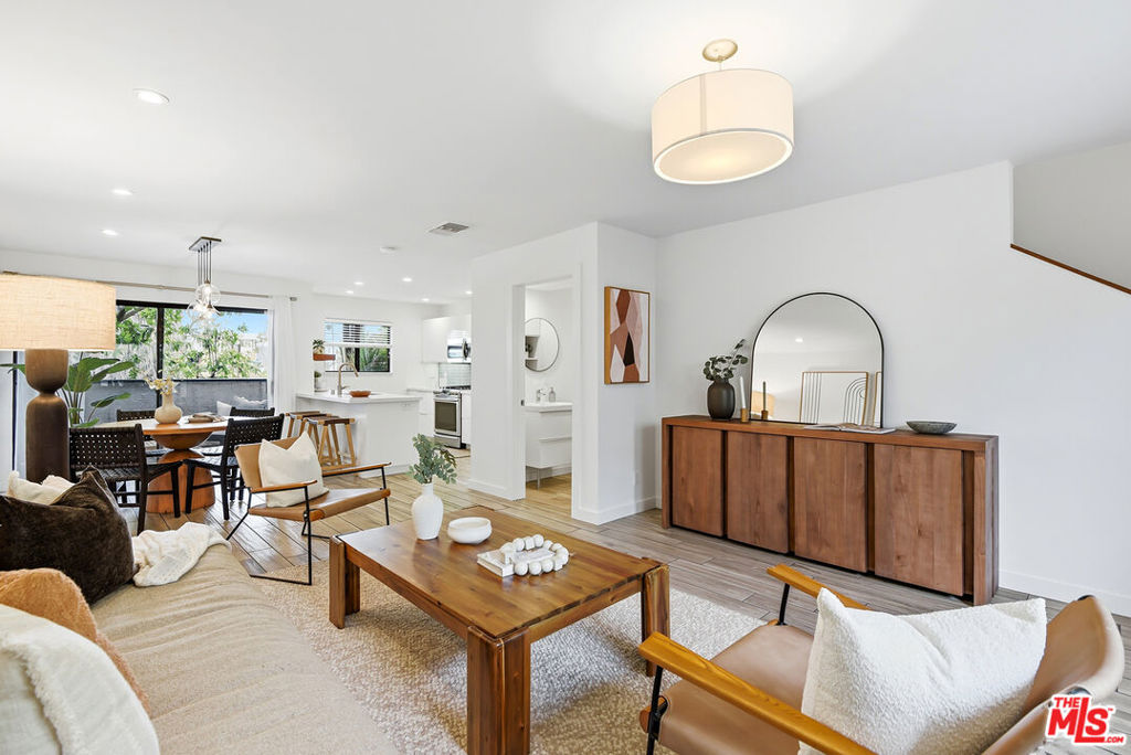 1802 20th Street B Property Photo 1