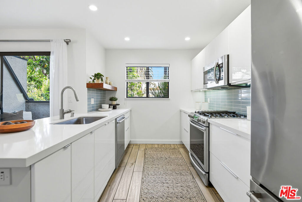 1802 20th Street B Property Photo 10