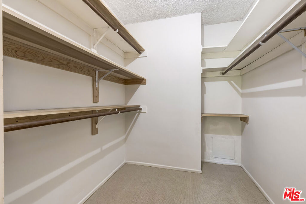 809 S Bundy Drive 214 Property Photo 23