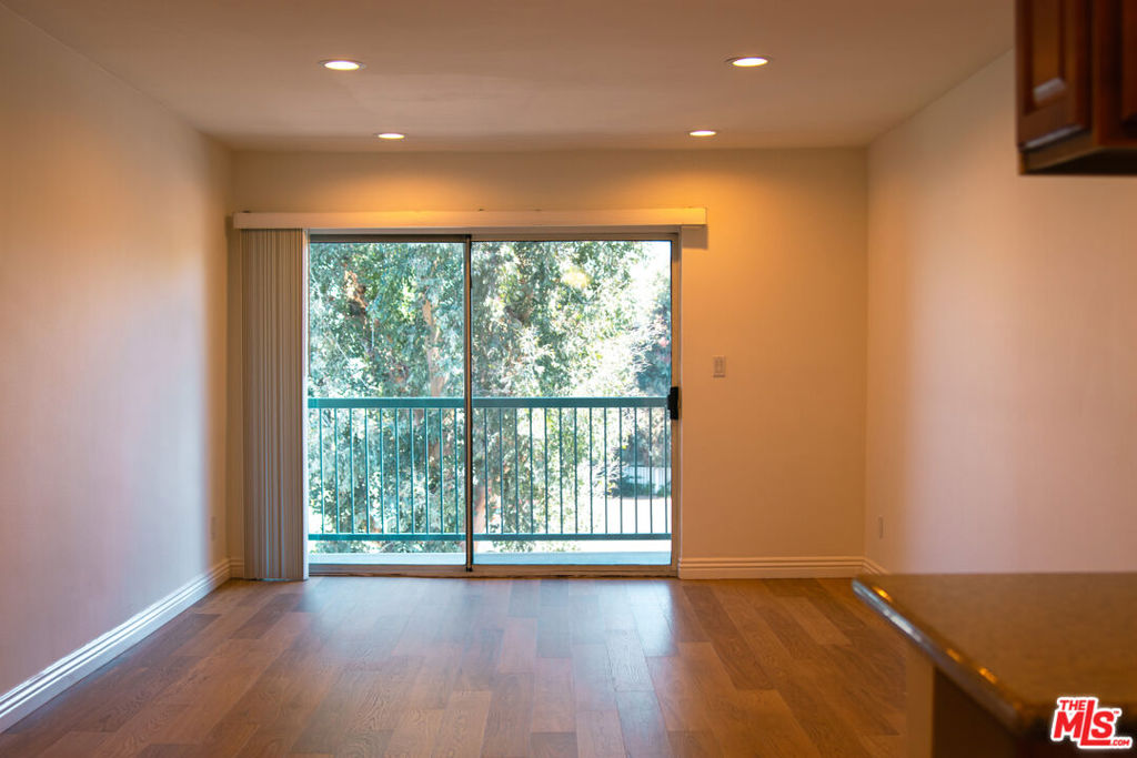 18307 Burbank Boulevard 202 Property Photo 1