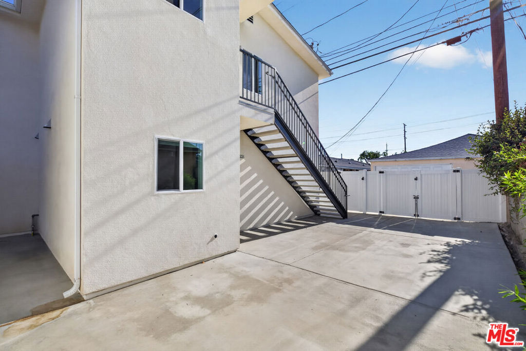 1809 N Avon Street 201 Property Photo 4