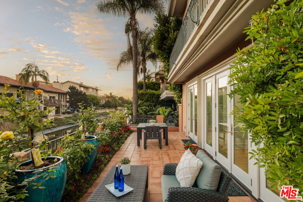 3815 Via Dolce Property Photo 3