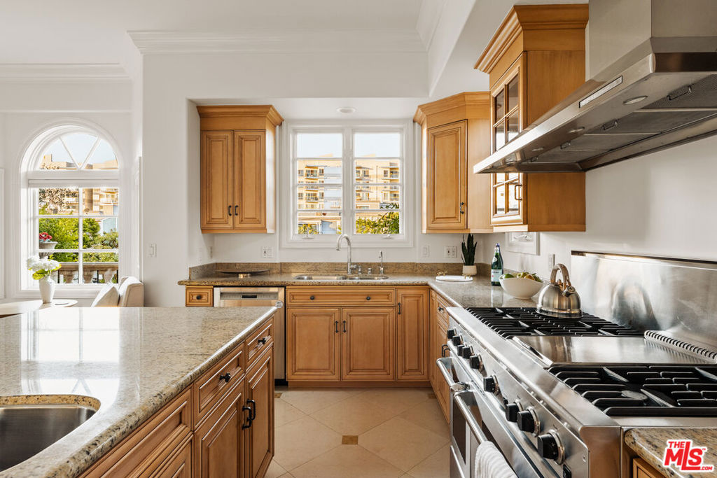 3815 Via Dolce Property Photo 8