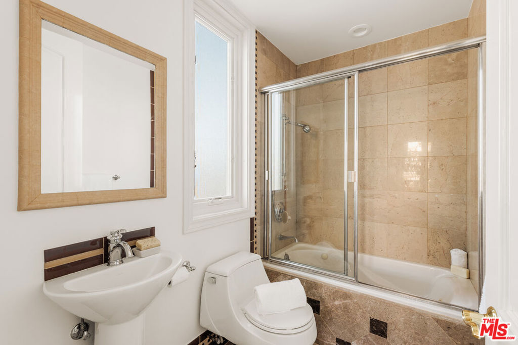 3815 Via Dolce Property Photo 24