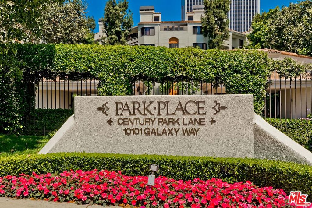 2142 Century Park Lane 102 Property Photo 2