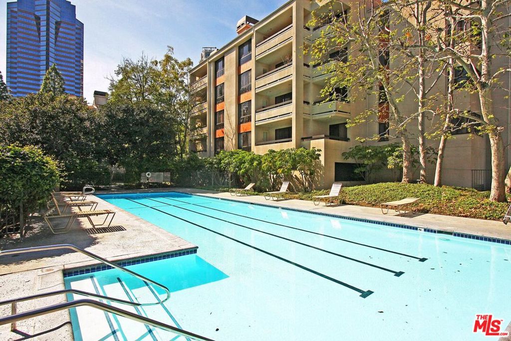 2142 Century Park Lane 102 Property Photo 33