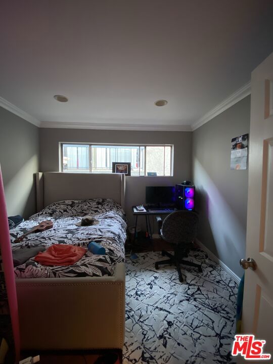 938 Palm Avenue 203 Property Photo 13