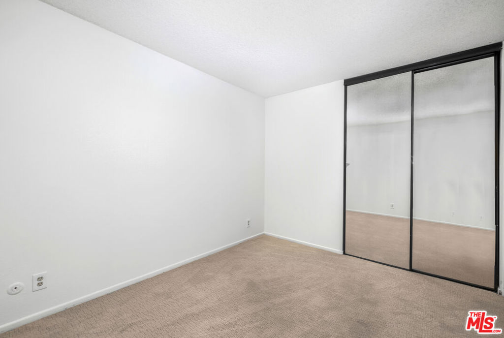355 S Los Robles Avenue 210 Property Photo 15