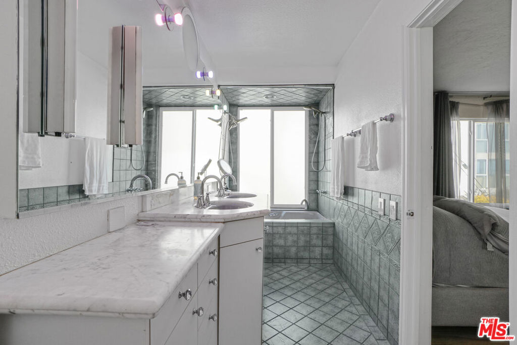 1 Jib Street 101 Property Photo 29