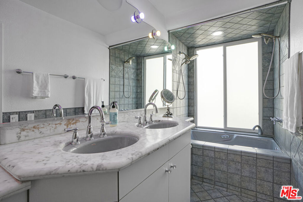 1 Jib Street 101 Property Photo 30