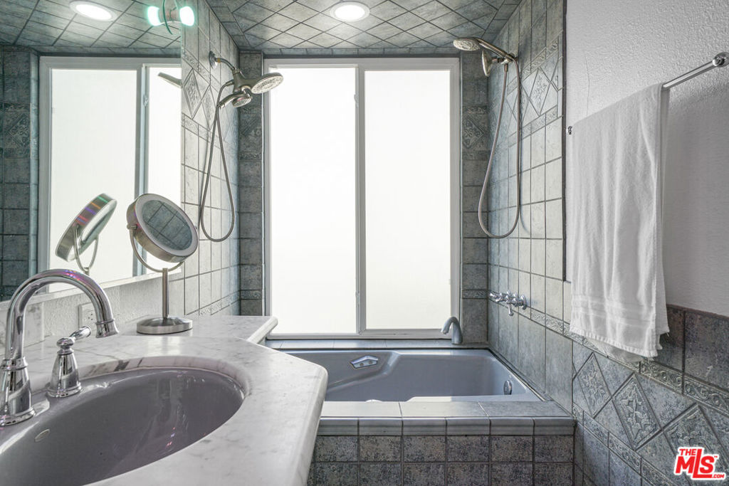 1 Jib Street 101 Property Photo 31
