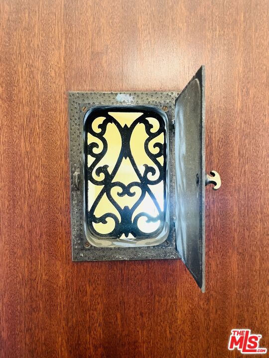203 N Doheny Drive Property Photo 30