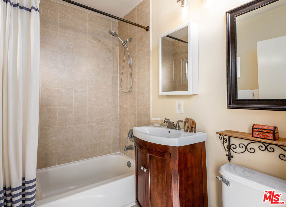 6727 W 88th Street Property Photo 17