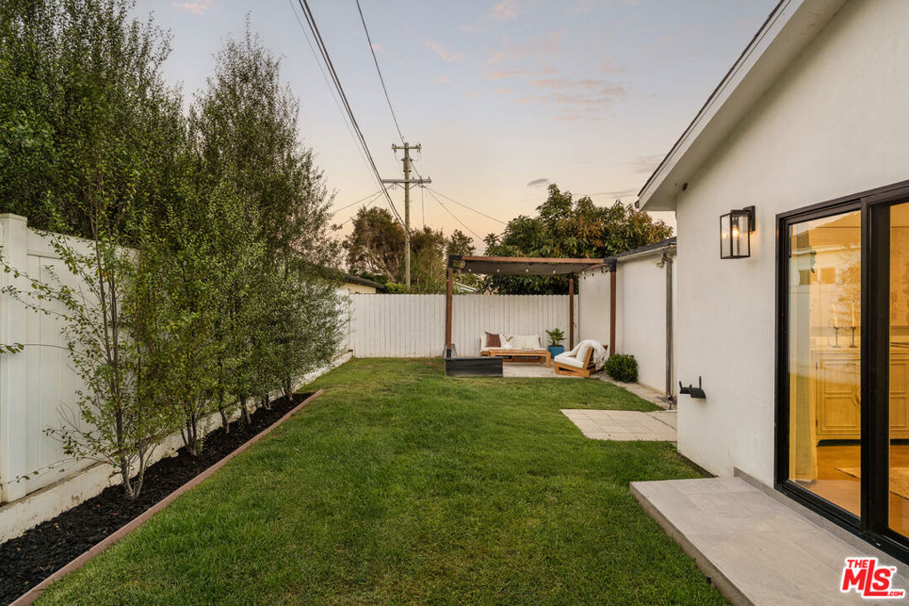 8356 Naylor Avenue Property Photo 13