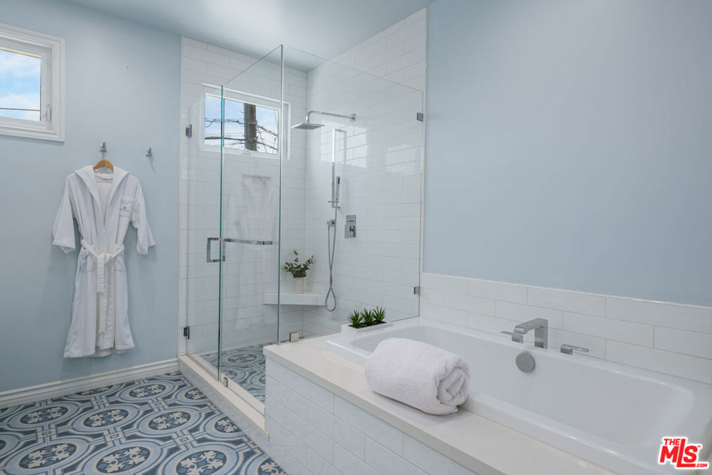 118 3rd Street Property Photo 38