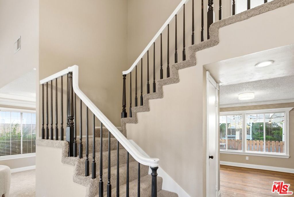 1629 Centre Court Property Photo 4