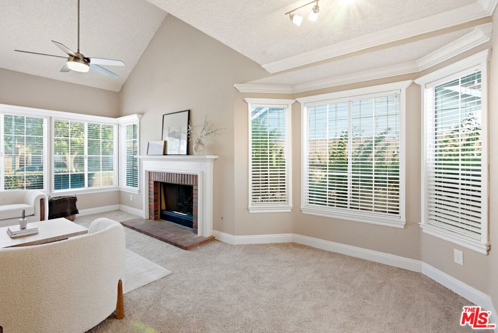 1629 Centre Court Property Photo 8