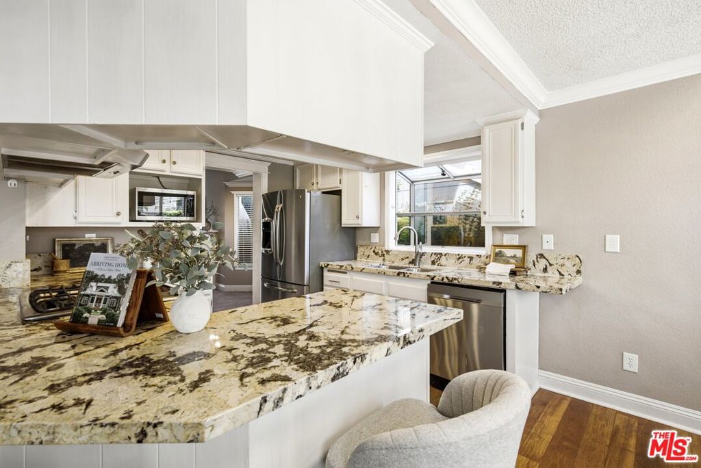 1629 Centre Court Property Photo 15