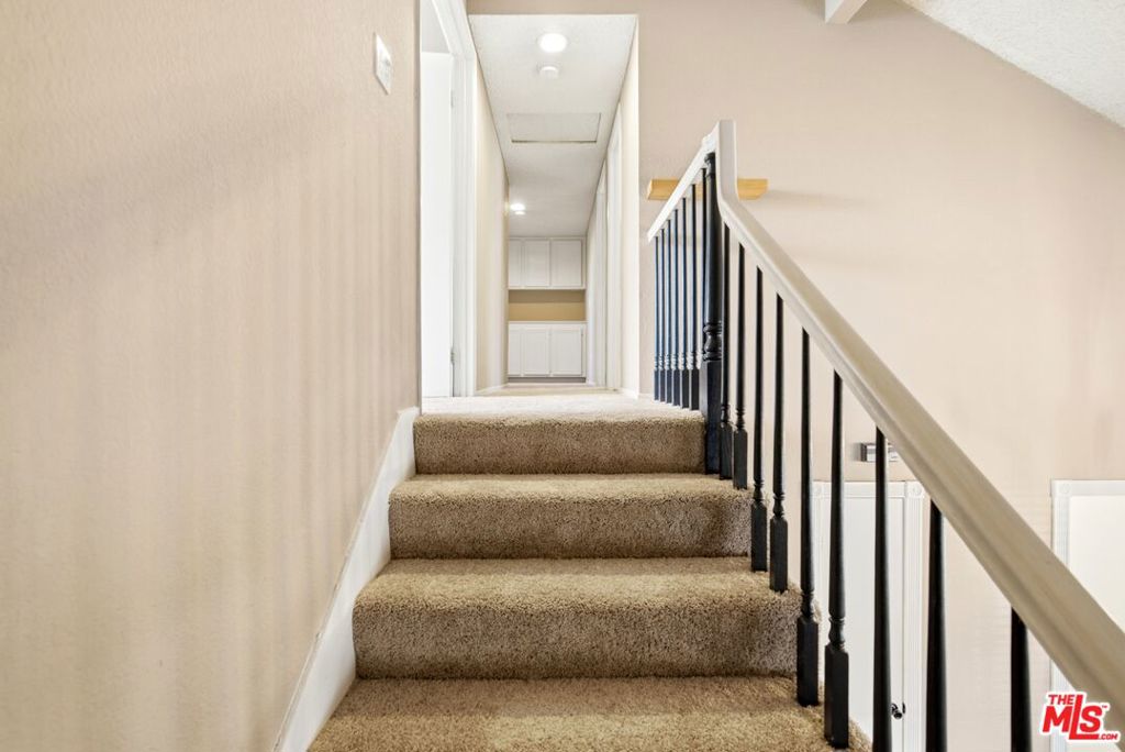 1629 Centre Court Property Photo 20