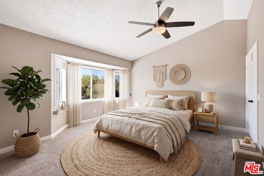 1629 Centre Court Property Photo 21
