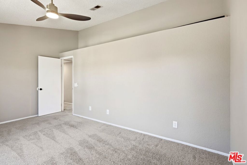 1629 Centre Court Property Photo 26