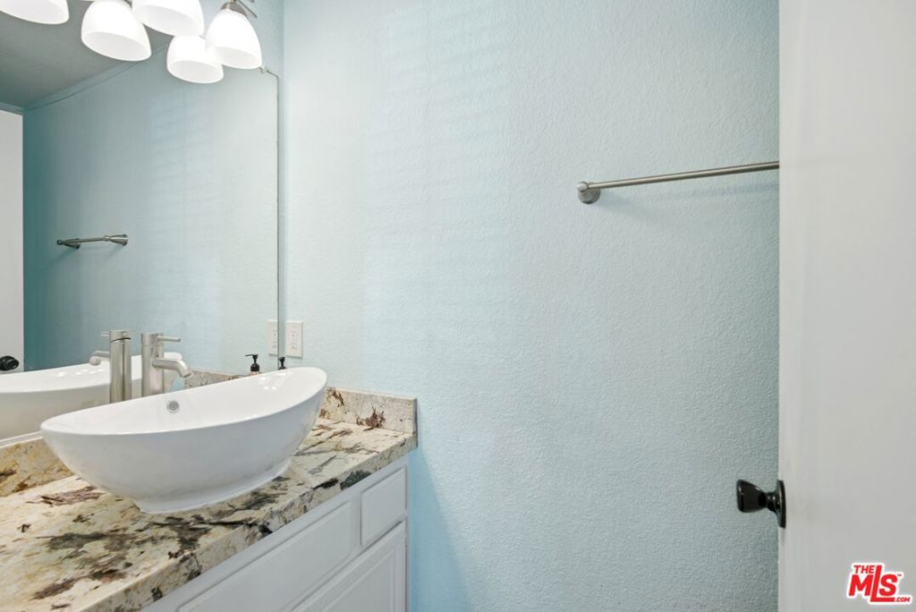 1629 Centre Court Property Photo 29