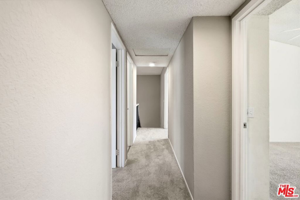 1629 Centre Court Property Photo 30