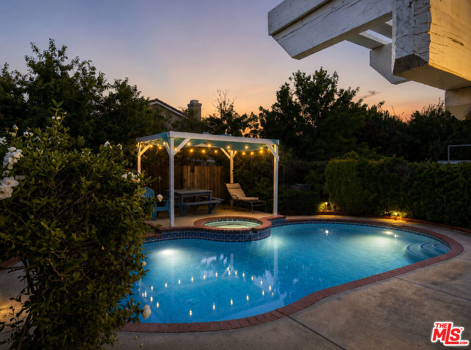 1629 Centre Court Property Photo 34
