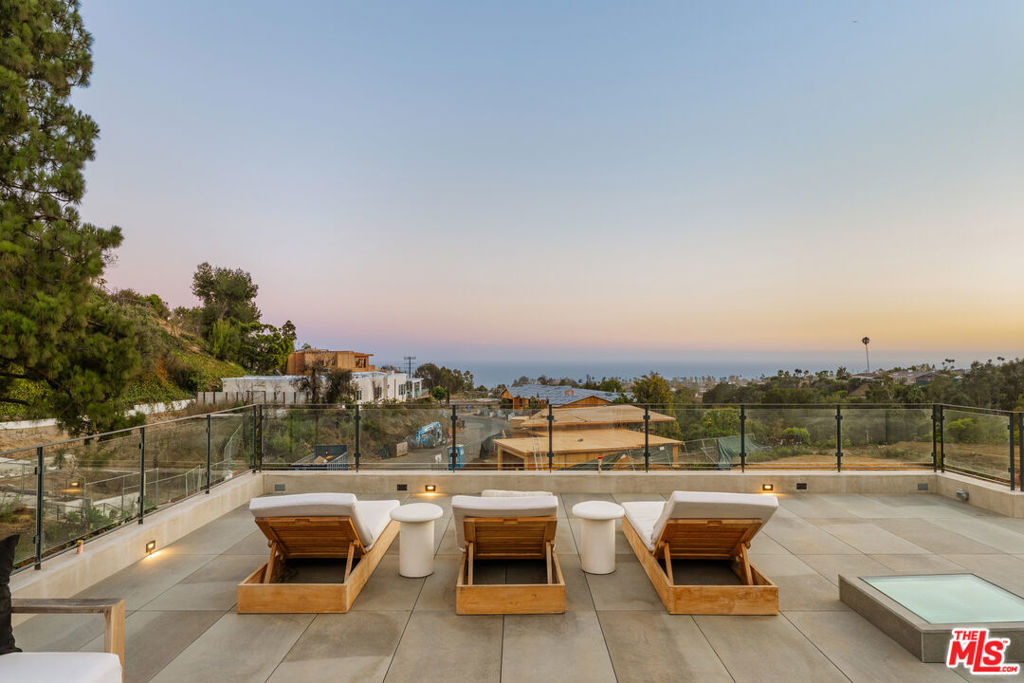 1205 Las Lomas Place Property Photo 1