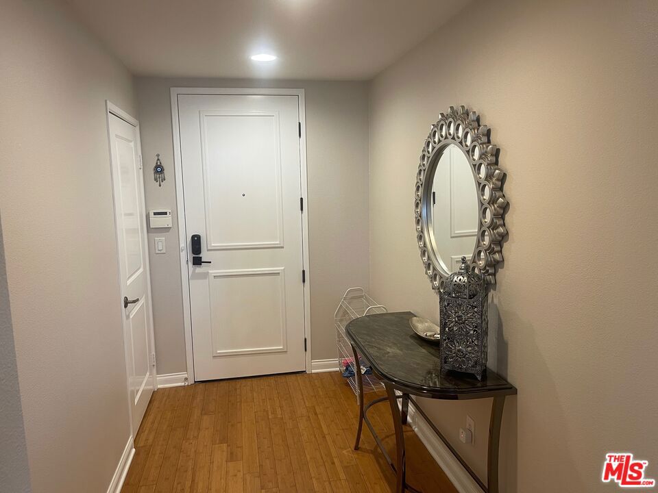 5625 Crescent Parkway 106 Property Photo 4