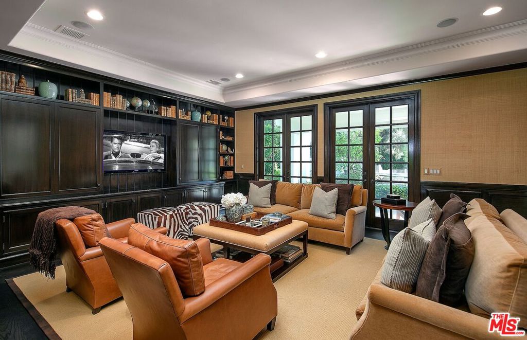 655 N Faring Road Property Photo 10