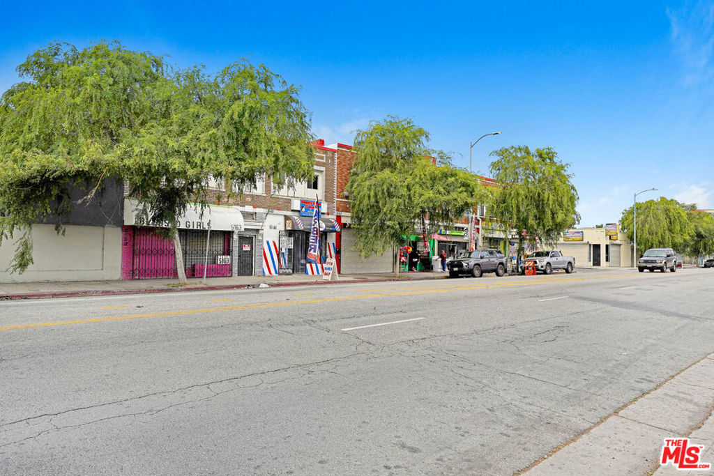5161 S Vermont Avenue Property Photo 3